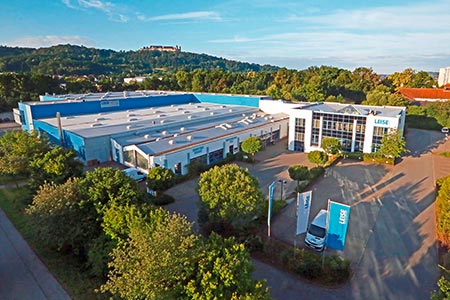 Gebäude der Firma Leise im Grünen als Luftbild